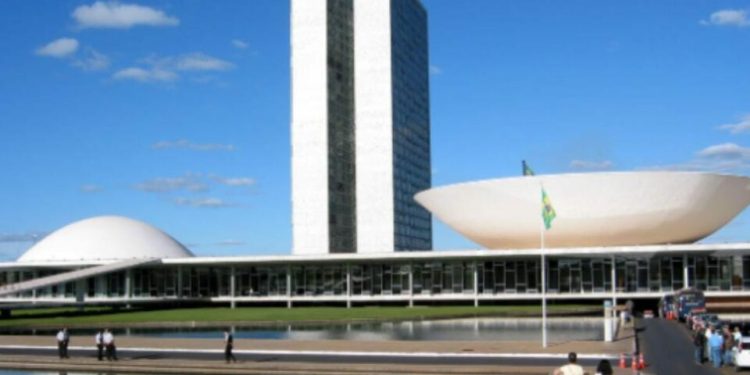 Governo já pagou R$2,7 bilhões de emendas este ano