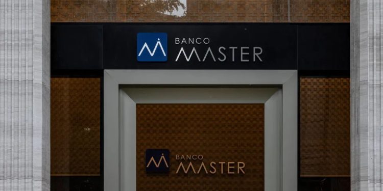 Gigante das criptomoedas cobra R$ 1,6 bilhão do Master na Justiça e pede penhora de bens