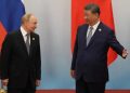 Xi tenta projetar China como pivô da diplomacia global em encontro com Putin