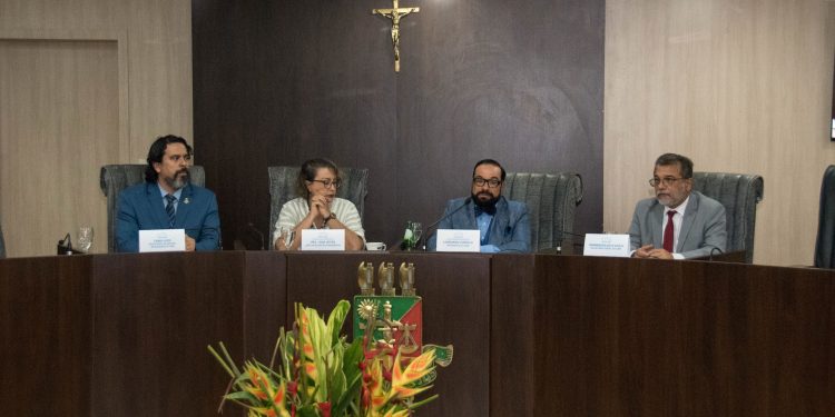 Novos servidores tomam posse e passam a integrar o Poder Judiciário de Roraima