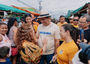 Sampaio e Tayla encerram campanha com mega caminhada no Pintolândia e Equatorial