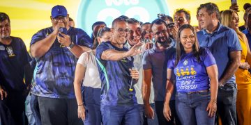 Multidão confirma apoio a Arthur na eleição de domingo 