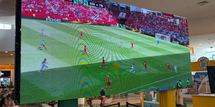 Pátio Roraima Shopping transmite gratuitamente em telões jogos do Brasil na Copa do Mundo 2026