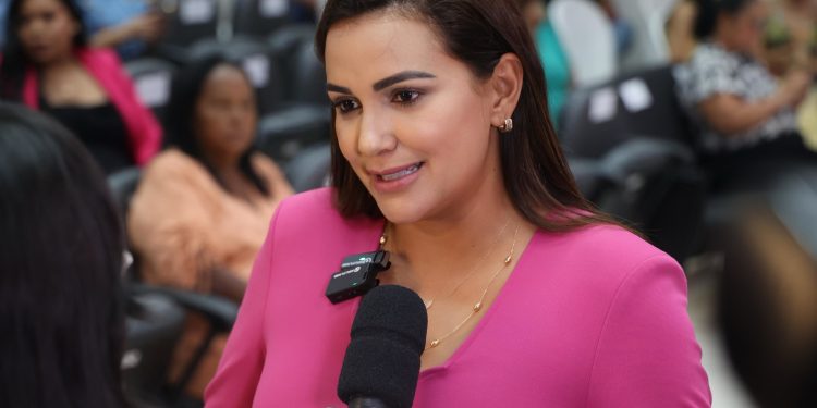 Deputada Joilma Teodora solicita ao Governo de Roraima a revitalização de ginásios poliesportivos