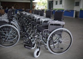 MAIS MOBILIDADE  Governo entrega 59 meios auxiliares de locomoção para pacientes do SUS