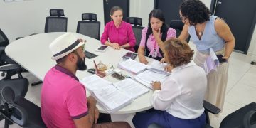 VALORIZAÇÃO PROFISSIONAL  Governo de Roraima assina 146 processos funcionais de servidores da Educação