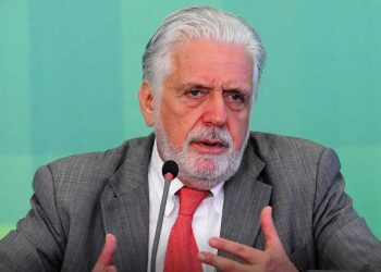 Líder do governo Lula, Jaques Wagner é alvo da PF por sua ligação a Vorcaro