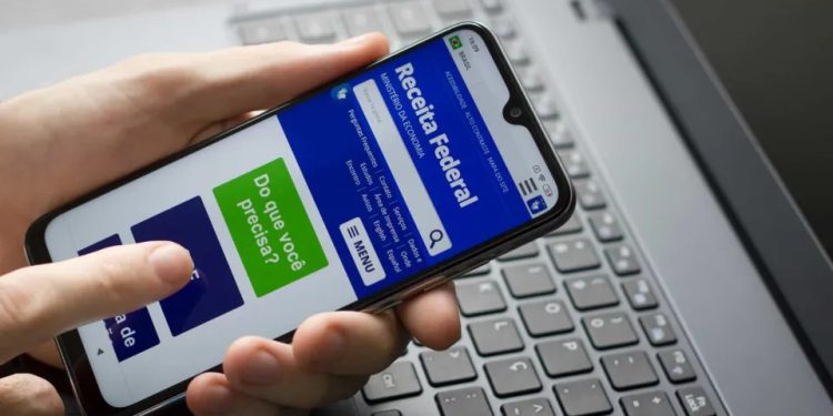 Receita abre consulta ao 2º lote de restituição do IR 2026 na terça (26)