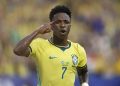 Vini Jr. supera Tostão e Ronaldo na média de participações diretas em gols em Mundiais; veja ranking histórico