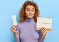 Você sente um cansaço que não passa durante ou após o ciclo menstrual? Entenda o que pode ser