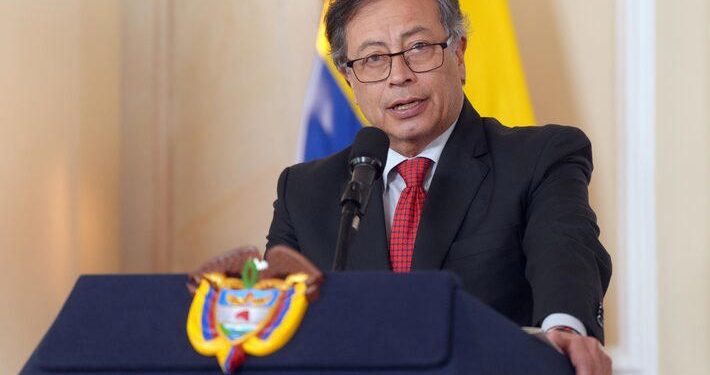 Petro diz que vai antecipar saída da presidência da Colômbia para 20 de julho