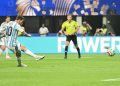 Brasileiros reagem a pênalti de Messi em Argentina x Egito: ‘Inacreditável’