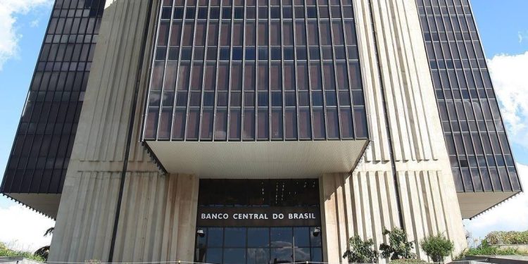 Déficit das estatais dispara e atinge R$ 7,4 bilhões em 2026, segundo Banco Central
